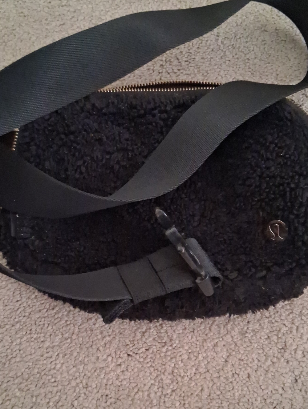 Lululemon Sherpa Bum Bag. In Black. Cute In Person. Vivid Black - Picture 8 of 8